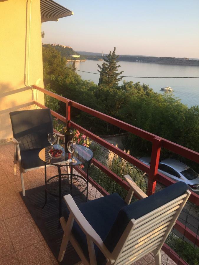 Apartman Cvenkica Omišalj Eksteriør billede